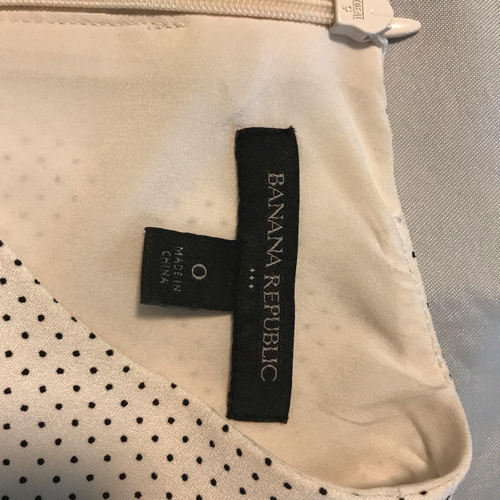 Banana Republic Ruffle Dress - Picture 4 of 6
